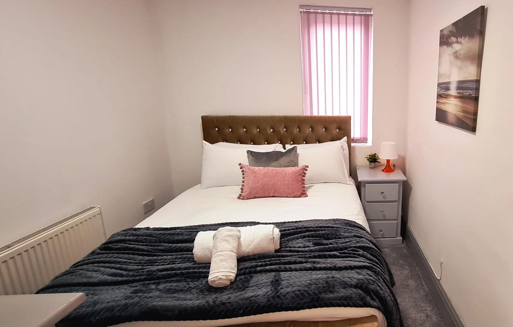 Large Victorian House 15 Minutes From Centre